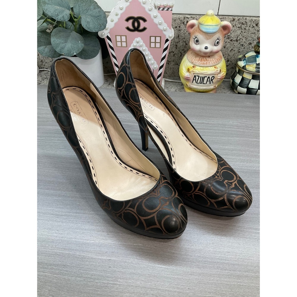 COACH BASIL BLACK AND WHISKEY LOGO HEELS - Picture 15 of 15